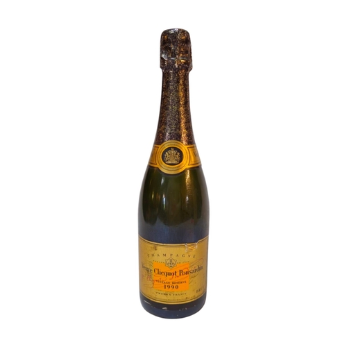 255 - VEUVE CLICQUOT PONSARDIN, A BOTTLE OF VINTAGE CHAMPAGNE, DATED 1990 
Bearing gold label ‘Vintage Res... 