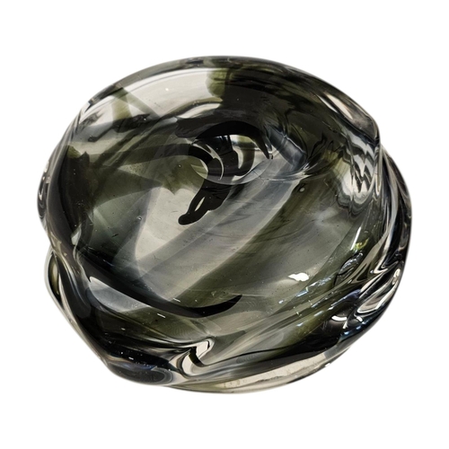 291 - WHITEFRIARS, A MID CENTURY ‘KNOBBERLY’ COLOURED ART GLASS BOWL,dark and light green glass on clear g... 