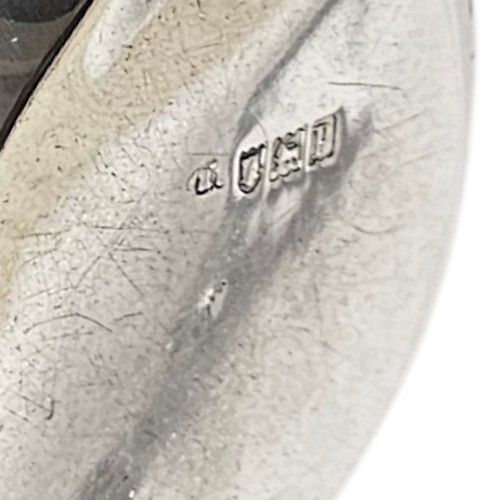 31A - AN EARLY 20TH CENTURY INDIAN SILVER SUGAR BASIN
Having figural panels and bearing London hallmark 19... 