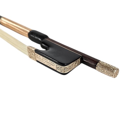 100 - MADE BY JAMES TUBBS ON HIS 81ST BIRTHDAY, MARCH 1916, A FINE GOLD MOUNTED VIOLIN BOW
Round stick, en... 