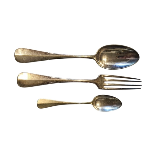 10 - A 19TH CENTURY FRENCH SILVER PLATED CANTEEN BY CHRISTOFLE ET CIE 
By Maison Christofle, Paris, compr... 