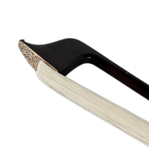 100 - MADE BY JAMES TUBBS ON HIS 81ST BIRTHDAY, MARCH 1916, A FINE GOLD MOUNTED VIOLIN BOW
Round stick, en... 