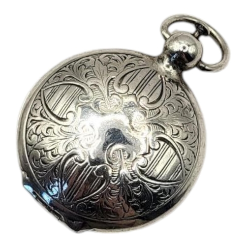 156 - AN EARLY 20TH CENTURY CONTINENTAL SILVER FULL SOVEREIGN COIN CASE
Circular form, with engraved cruci... 