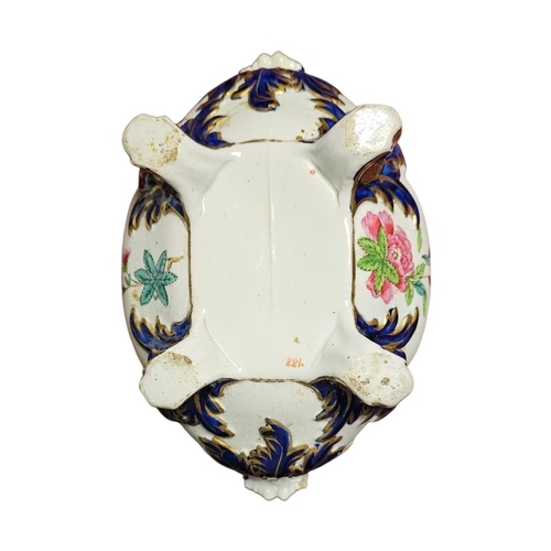 223 - A VICTORIAN PORCELAIN TUREEN AND SERVING GROUP
A mid 19th Century porcelain group comprising a large... 