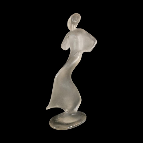 17 - AN ART DECO FROSTED GLASS FIGURE
Wearing a long gown on an oval base.
(approx 21cm)


Condition: goo... 