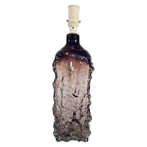 33 - A MID CENTURY ART GLASS TABLE LAMP
Textured design in the manner of White Friars with purple hue.
(a... 