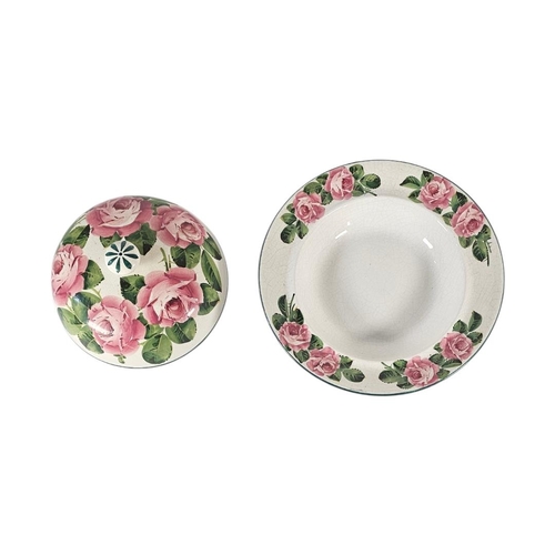 46 - A LARGE EARLY 20TH CENTURY WEMYSS ‘CABBAGE ROSE’ POTTERY MUFFIN DISH AND COVER
Hand painted decorati... 