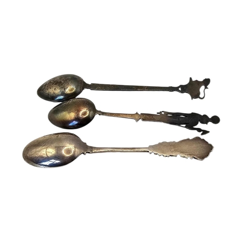 8 - TWO EARLY 20TH CENTURY EGYPTIAN SILVER AND ENAMEL SPOONS
Having figural decoration of the sound and ... 