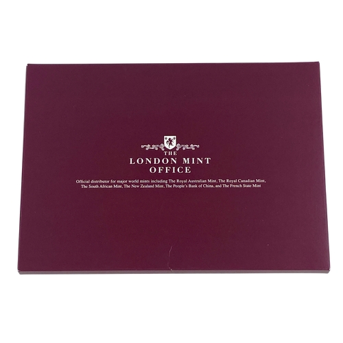 678 - The London Mint Oﬃce folder containing an oﬃcial National Gallery Ingot ‘SUNFLOWERS’
24 CARAT Gold, ... 