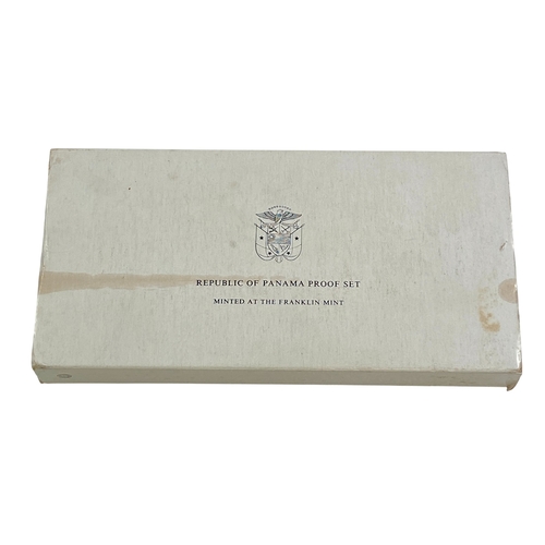 75 - Republic of Panama Proof set 1975
5 and 20 Balboas in .925 Sterling Silver.
In original case with CO... 