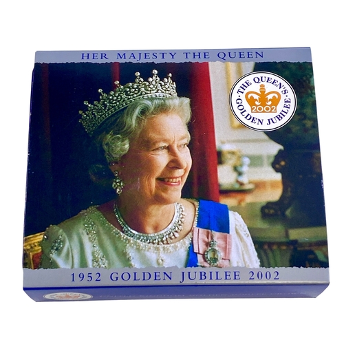 84 - 2007 Diamond Wedding Anniversary Silver proof Piedfort £5 Coin.
56.56 grams of .925 Silver.
Practica... 