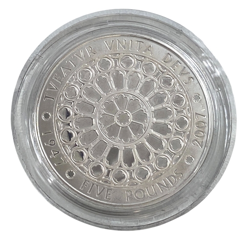 84 - 2007 Diamond Wedding Anniversary Silver proof Piedfort £5 Coin.
56.56 grams of .925 Silver.
Practica... 