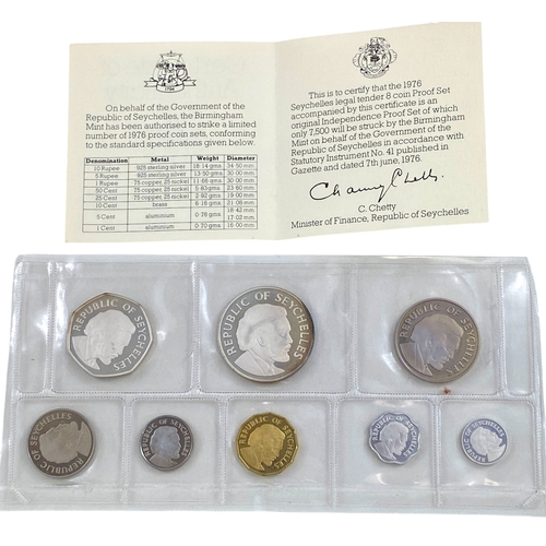 87 - Seychelles Proof silver set 1976 in Original case with COA.
Slight foxing to inner lid, practically ... 