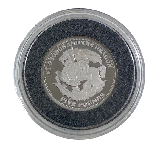 91 - 2009 George and the Dragon Platinum .999 coin.
Weight 3.11 grams Proof cased with COA.
Practically a... 