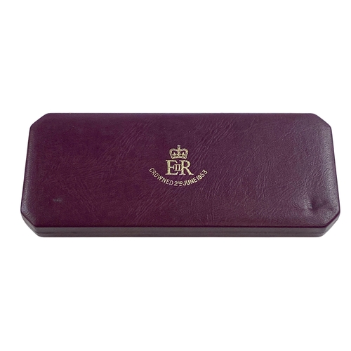 101 - Elizabeth II (1952-2022)
Coronation proof set 1953 Crown to Farthing in Red leather case of issue.
B... 
