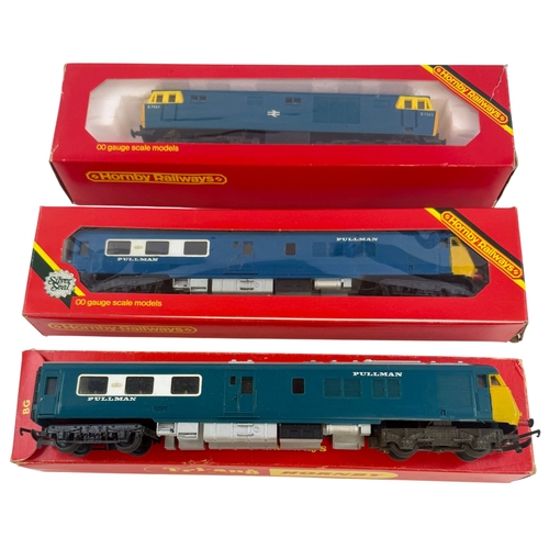 177 - A mixed lot comprising 00 Gauge model railway items. 
Locomotives and coaches by Hornby, Tri-ang, Li... 