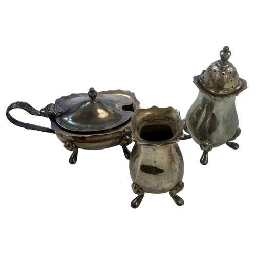 266 - An assortment of .925 Hallmarked Silver Items.
Weight 810 grams.