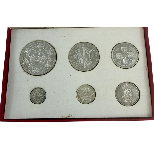 282 - George V 1927 Proof set in original Red Royal Mint case of issue.
Brilliant, practically as struck.