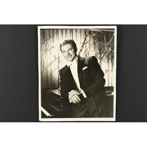 104 - LIBERACE (1919-1987) Original signature