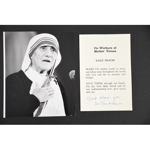 108 - Mother Teresa (1910 - 1997) Original Signature on Prayer Sheet.