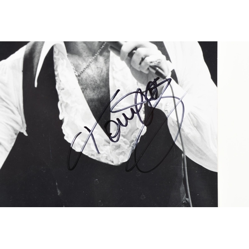 13 - TOM JONES Original signature