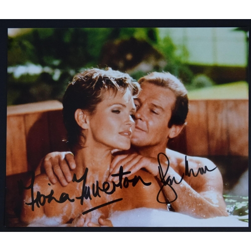 65 - ROGER MOORE (JAMES BOND) Original signature