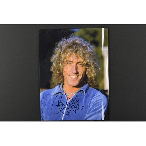 105 - ROGER DALTRY Original signature