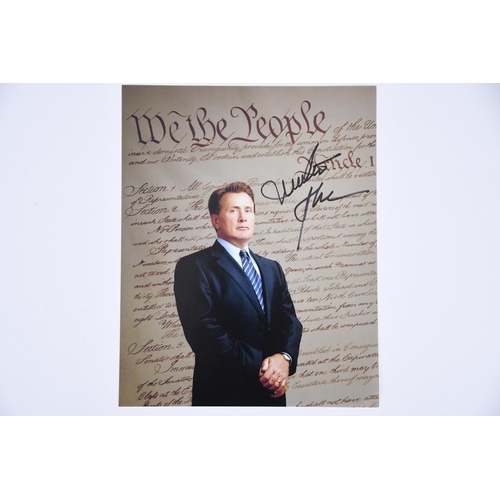 118 - MARTIN SHEEN Original signature