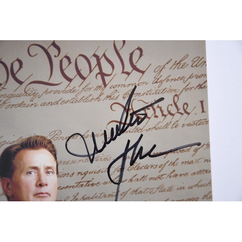 118 - MARTIN SHEEN Original signature