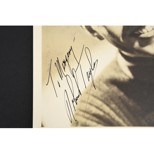 223 - ROBERT TAYLOR Original signature