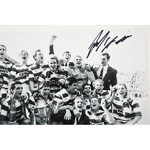 160 - GLASGOW CELTIC Original signatures