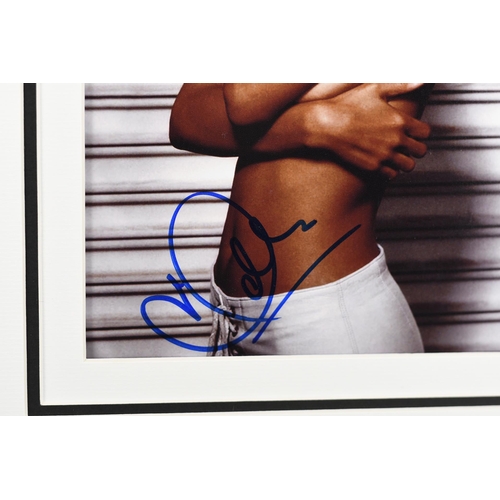 150 - Halle Berry Signed Photo Presentation