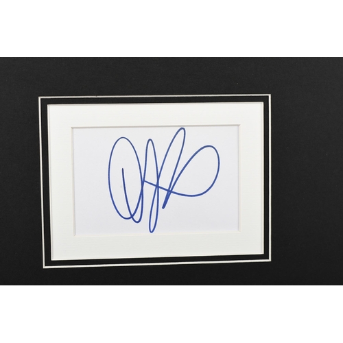 184 - Orlando Bloom Original Signature Presentation