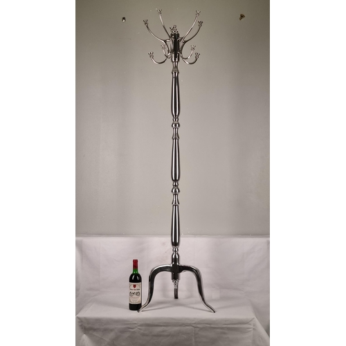 28 - Metal Coat Stand