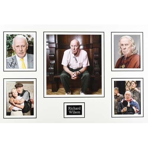 39 - Richard Wilson Unique Signed Photo Presentation