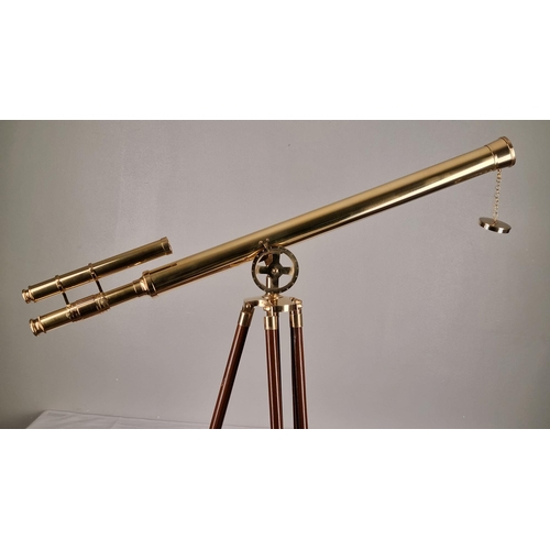 83 - Large Brass Telescope