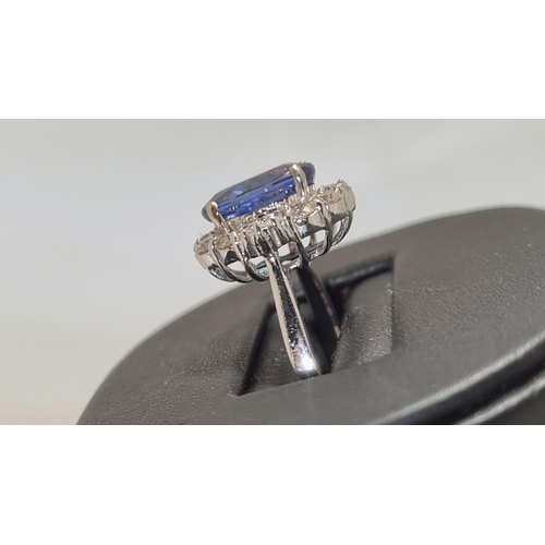 9 - 4.14 carat Sapphire and Diamond Ring set in 18ct Gold. Certified.