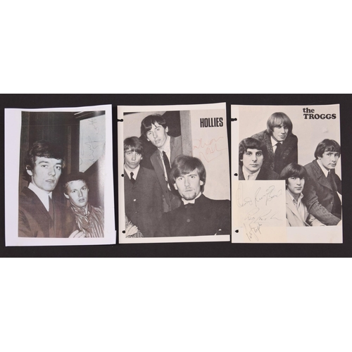 147 - THE HOLLIES & THE TROGGS Original signature presentation