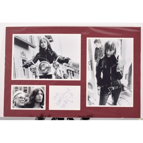 333 - MARIANNE FAITHFULL original signature presentation