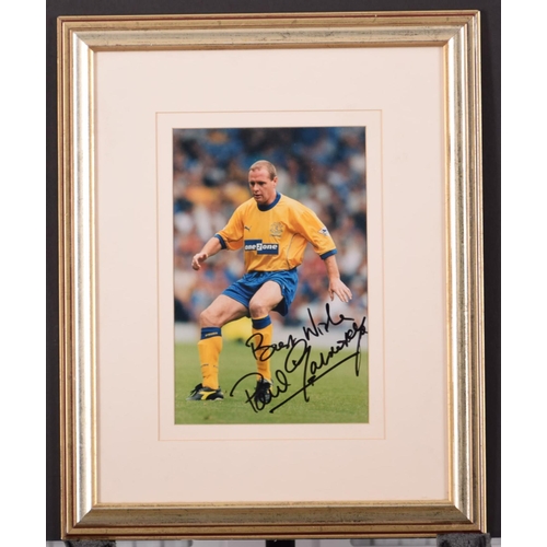 284 - PAUL GASCOIGNE original signed presentation