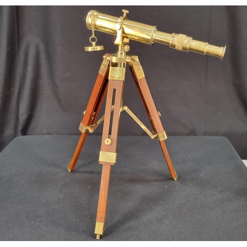 194 - Working Miniature Brass Telescope