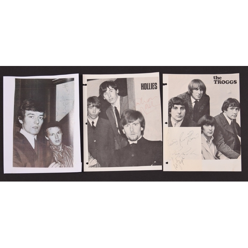 111 - THE HOLLIES & THE TROGGS Original signature presentation