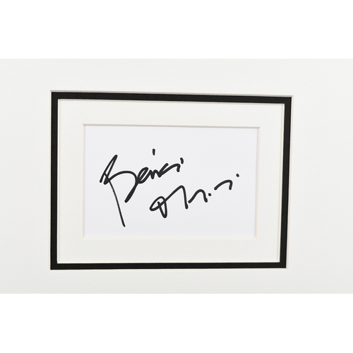 27 - Benicio Del Toro Original Signature Presentation