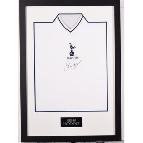 59 - GLEN HODDLE original signed presentation