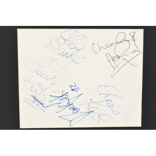 84 - HERMAN'S HERMITS Original signatures