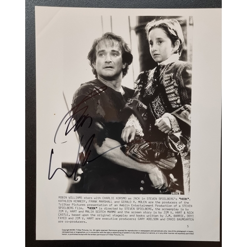 237 - ROBIN WILLIAMS Signed promotional photo card