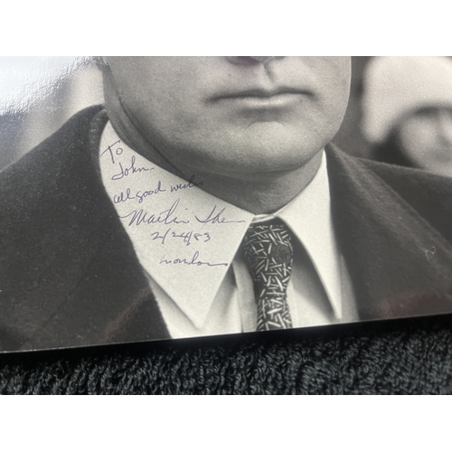 96 - MARTIN SHEEN Signed photograph