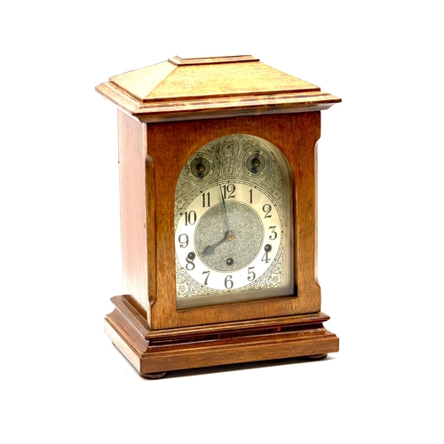 47 - Junghans (DEU) Oak Mantle Clock. Attractive Westminster chime.  Has key Works but looses time of a 2... 