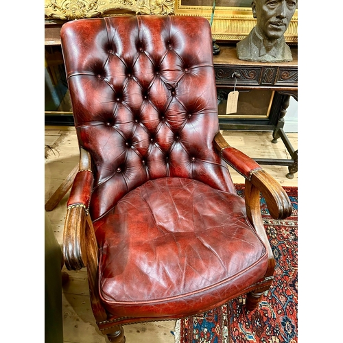 60 - Attractive Leather Chair. Beautiful colour