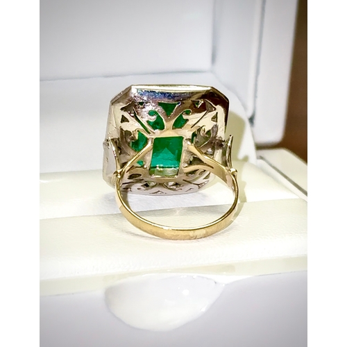 117 - Stunning Emerald 8ct and Diamond 2ct, 18ct Gold Ring Approx. Ring Size N.A spectacular natural emera... 